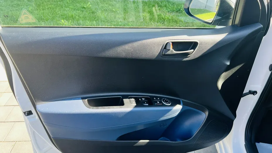 HYUNDAI i10 -