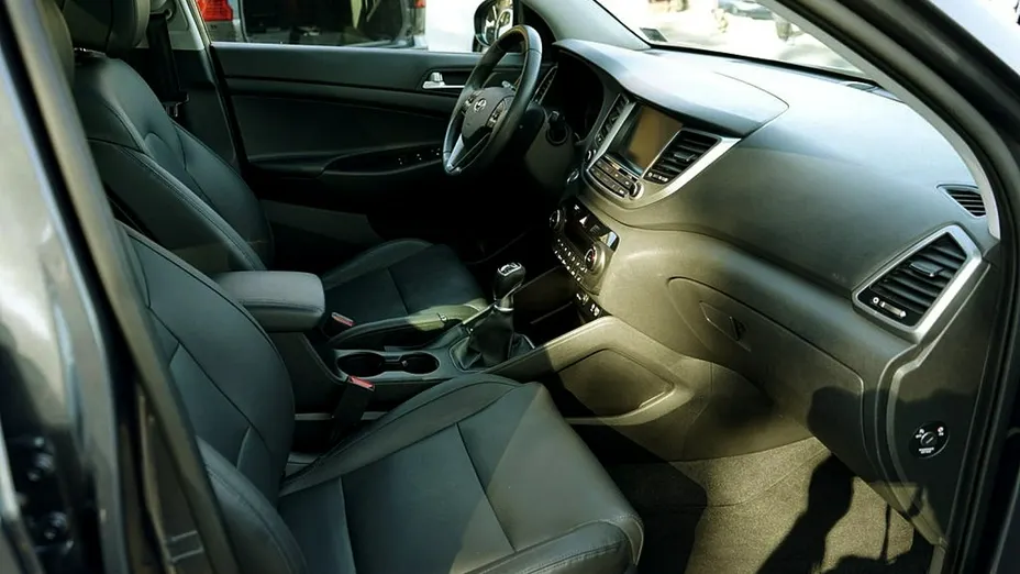 HYUNDAI Tucson -