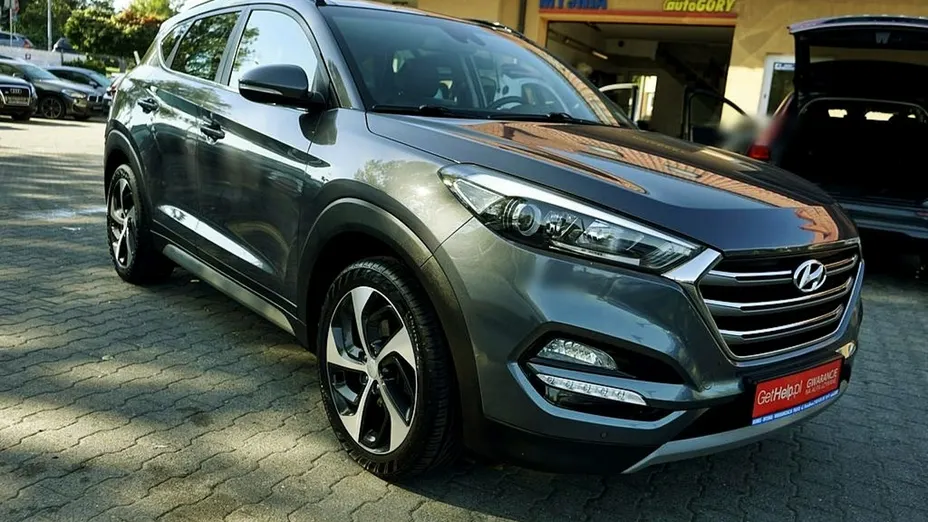 HYUNDAI Tucson -