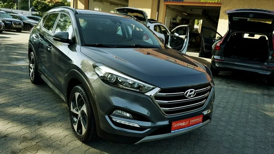 HYUNDAI Tucson -