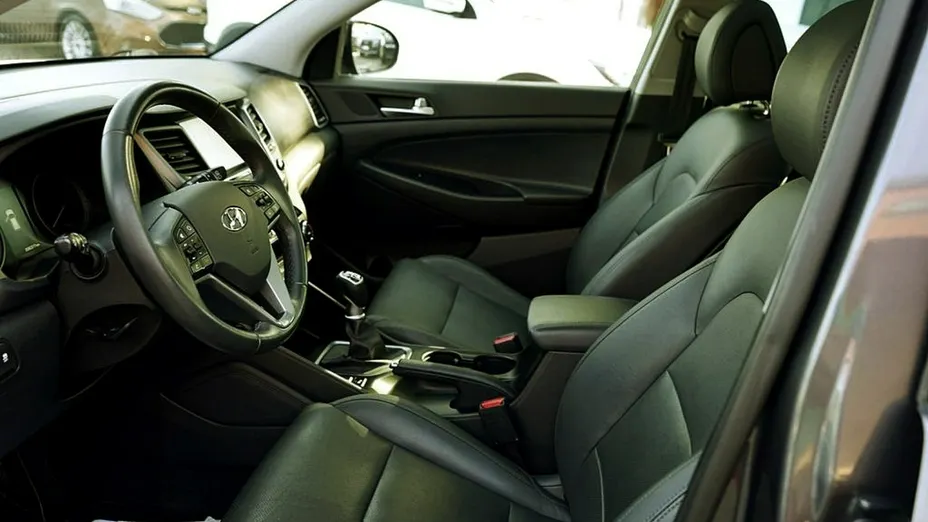 HYUNDAI Tucson -