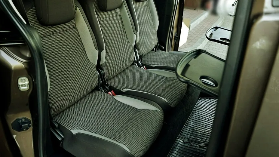 PEUGEOT Partner -