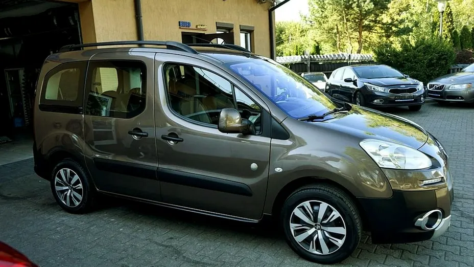 PEUGEOT Partner -