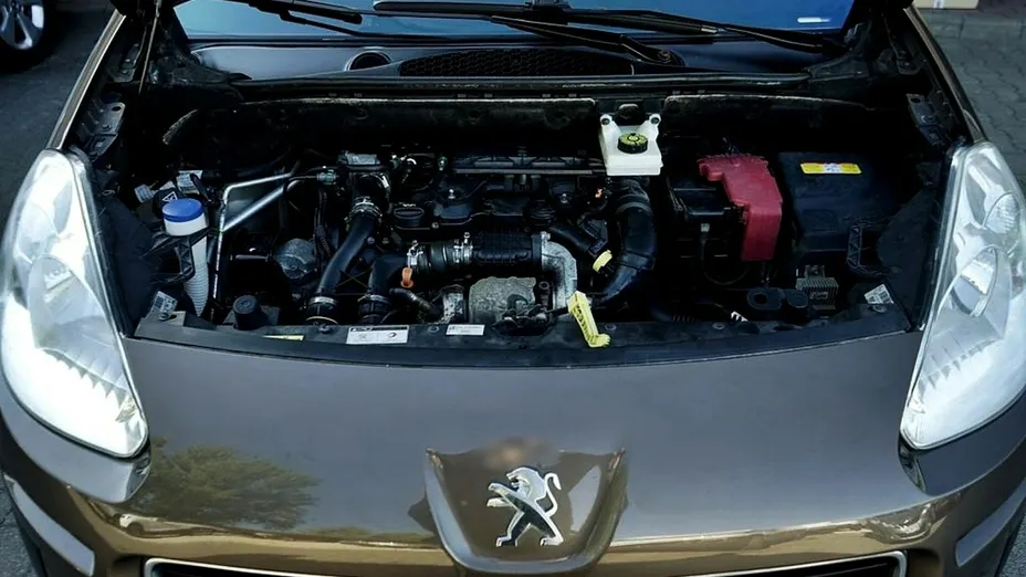PEUGEOT Partner -