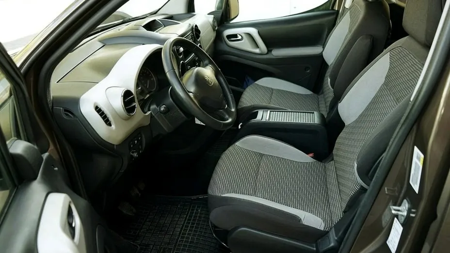 PEUGEOT Partner -
