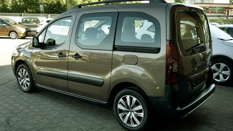 PEUGEOT Partner -