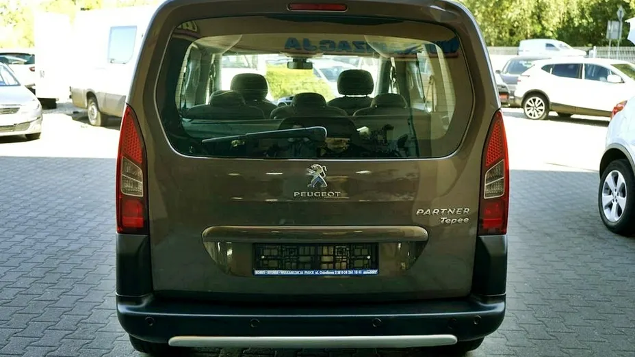 PEUGEOT Partner -