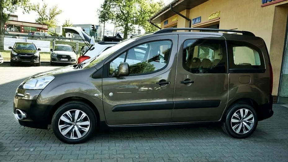 PEUGEOT Partner -