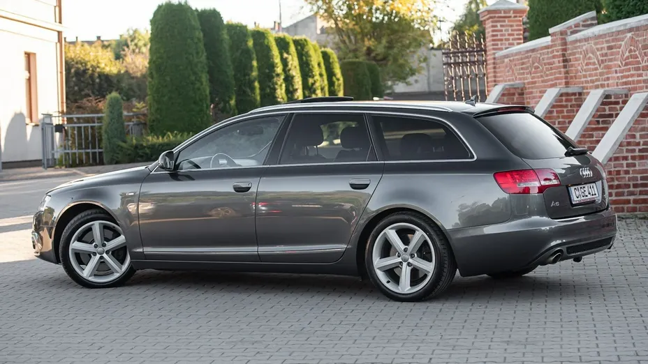 AUDI A6 Avant -