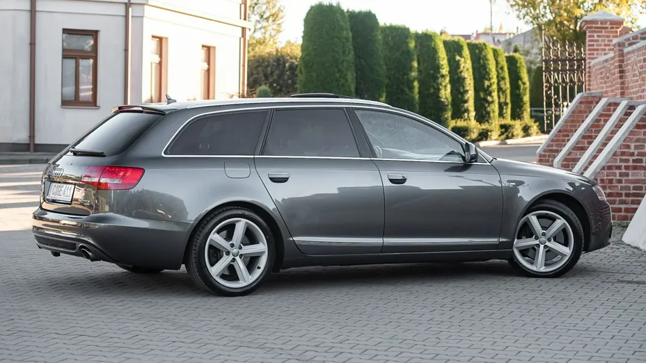 AUDI A6 Avant -
