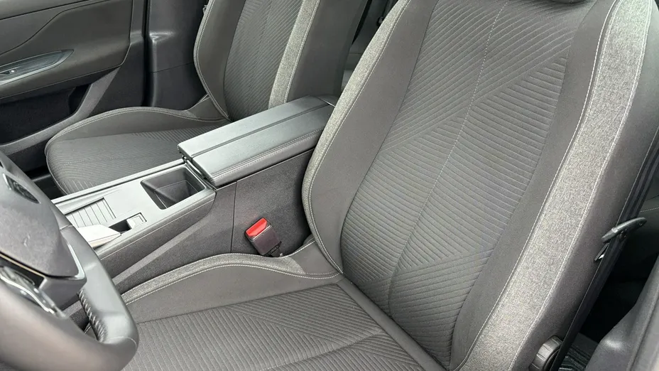 PEUGEOT 308 -
