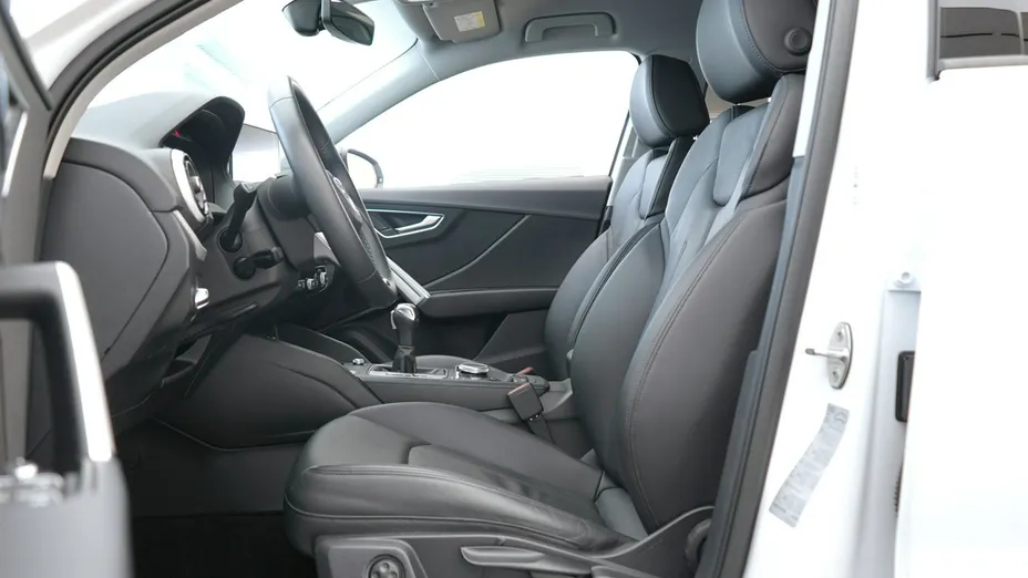 AUDI Q2 -