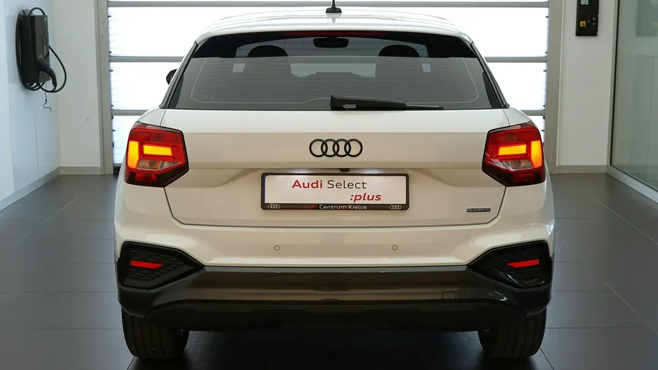 AUDI Q2 -