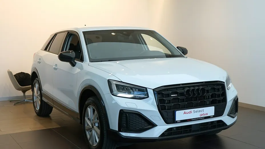 AUDI Q2 -