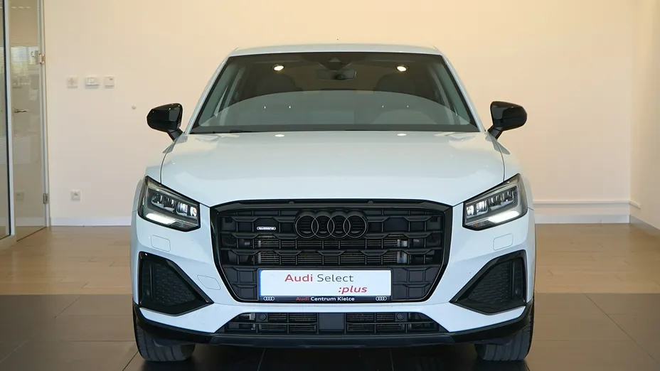AUDI Q2 -