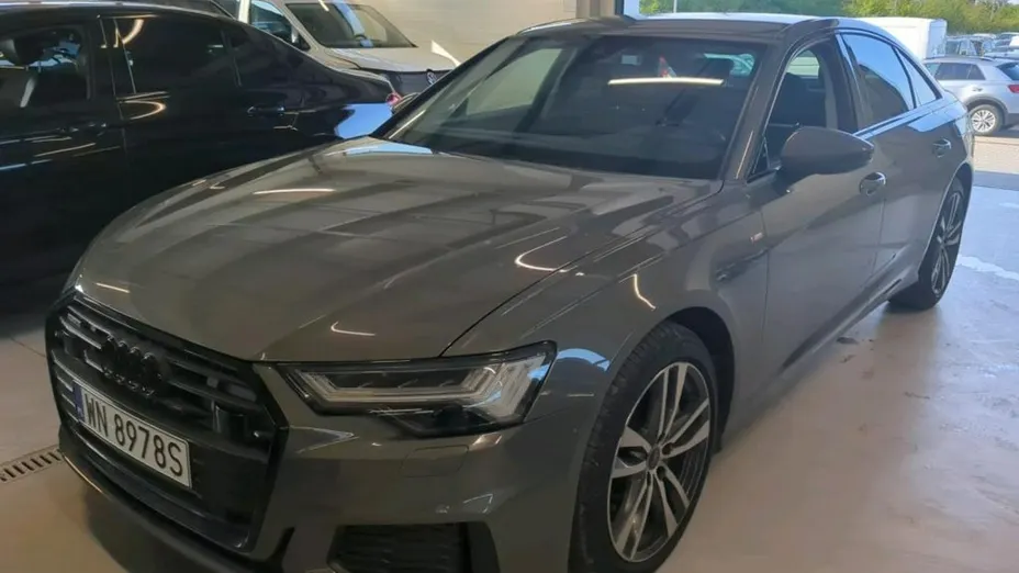 AUDI A6 -