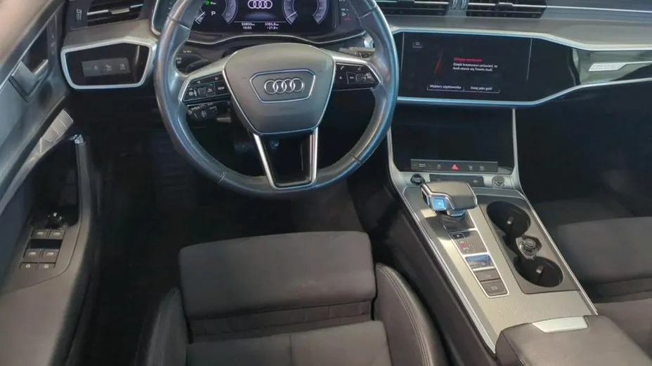 AUDI A6 -