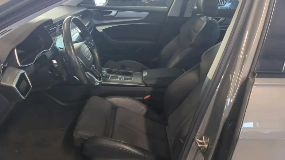 AUDI A6 -