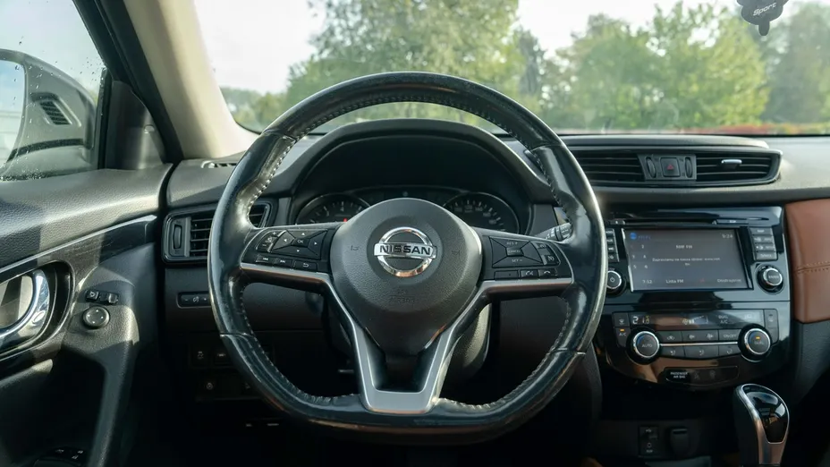 NISSAN X-Trail -