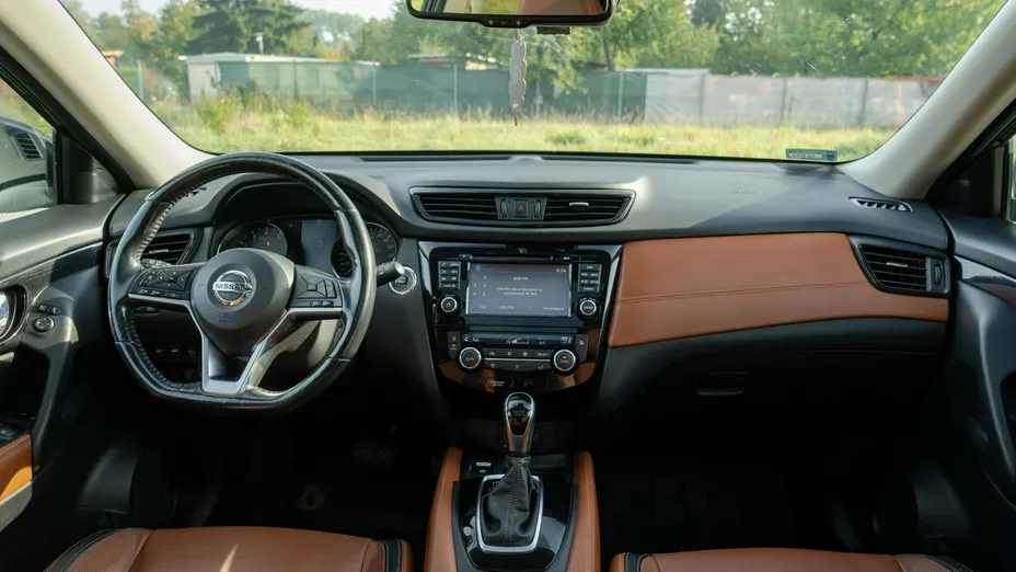 NISSAN X-Trail -