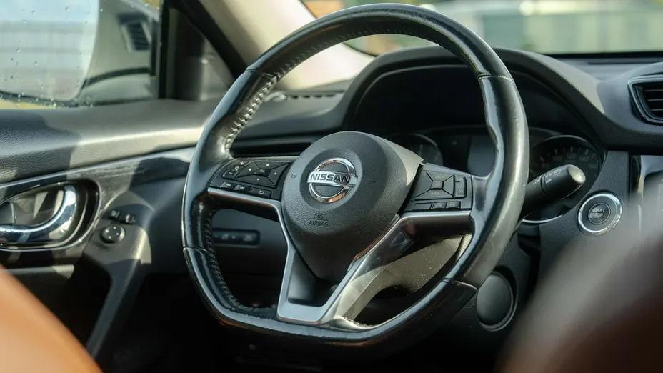 NISSAN X-Trail -