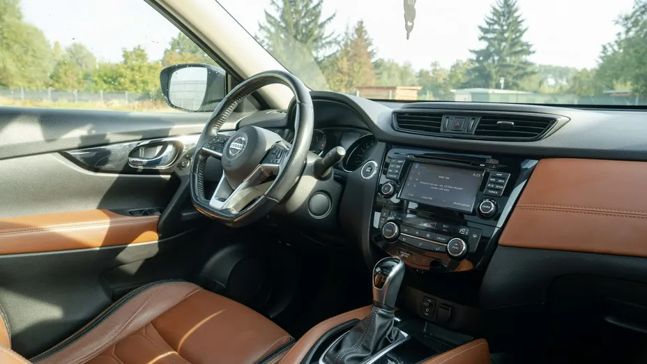 NISSAN X-Trail -