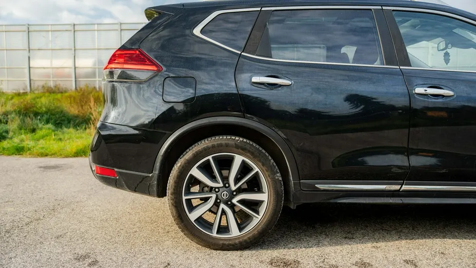 NISSAN X-Trail -
