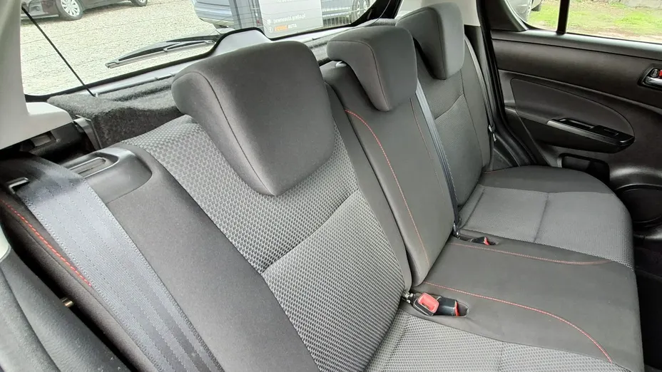 SUZUKI Swift -