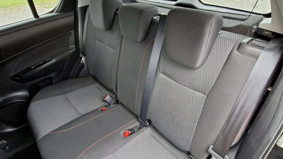 SUZUKI Swift -
