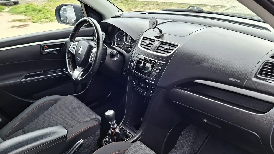 SUZUKI Swift -