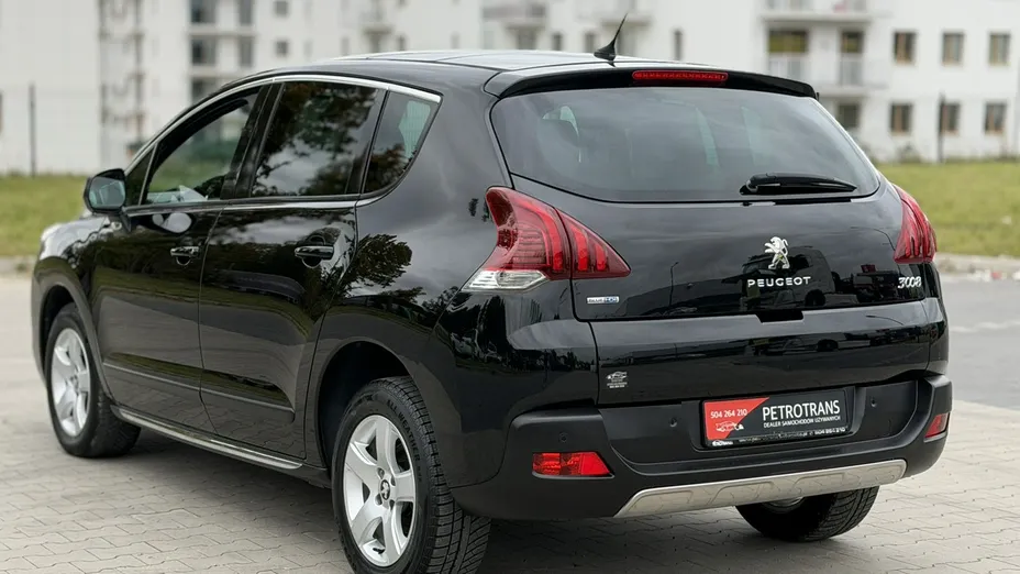 PEUGEOT 3008 -