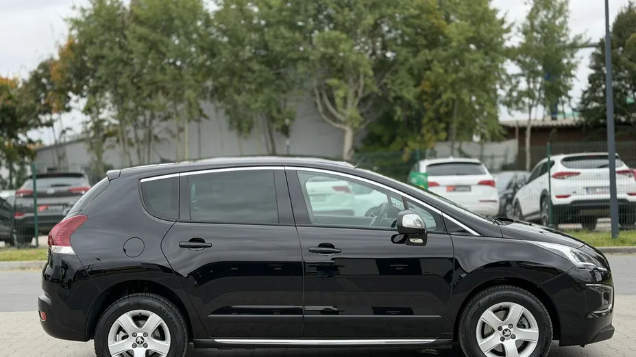 PEUGEOT 3008 -