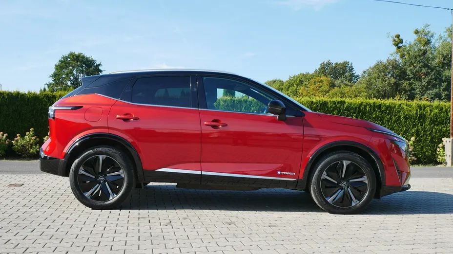 NISSAN Qashqai -