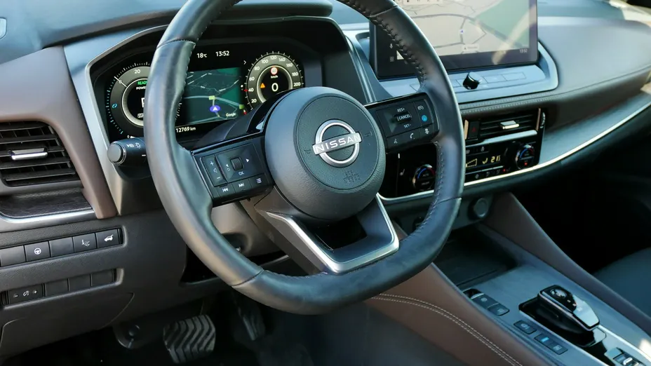NISSAN Qashqai -