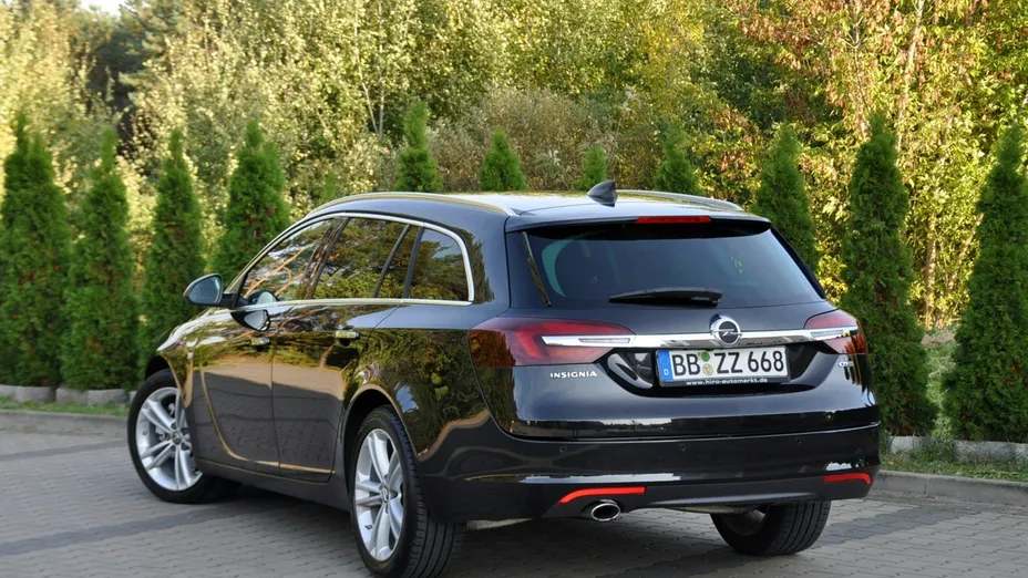 OPEL Insignia -