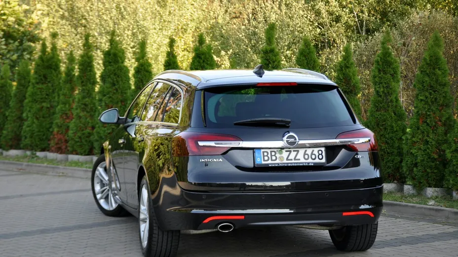 OPEL Insignia -