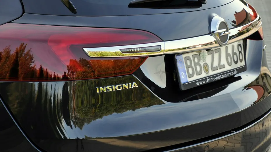 OPEL Insignia -