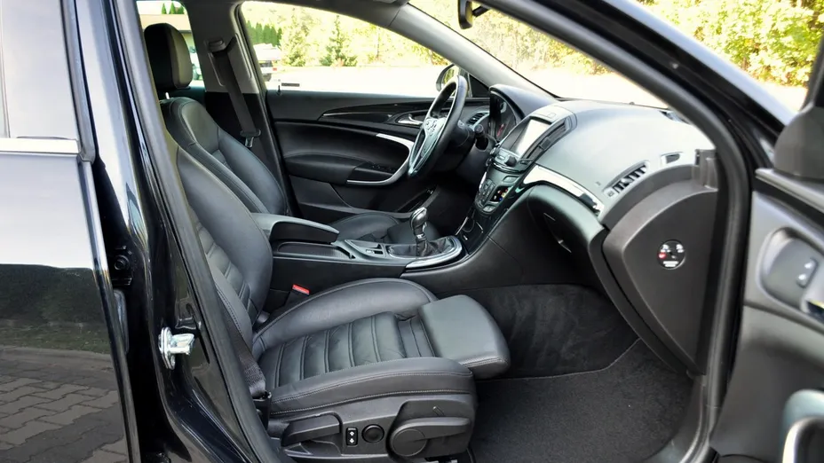 OPEL Insignia -