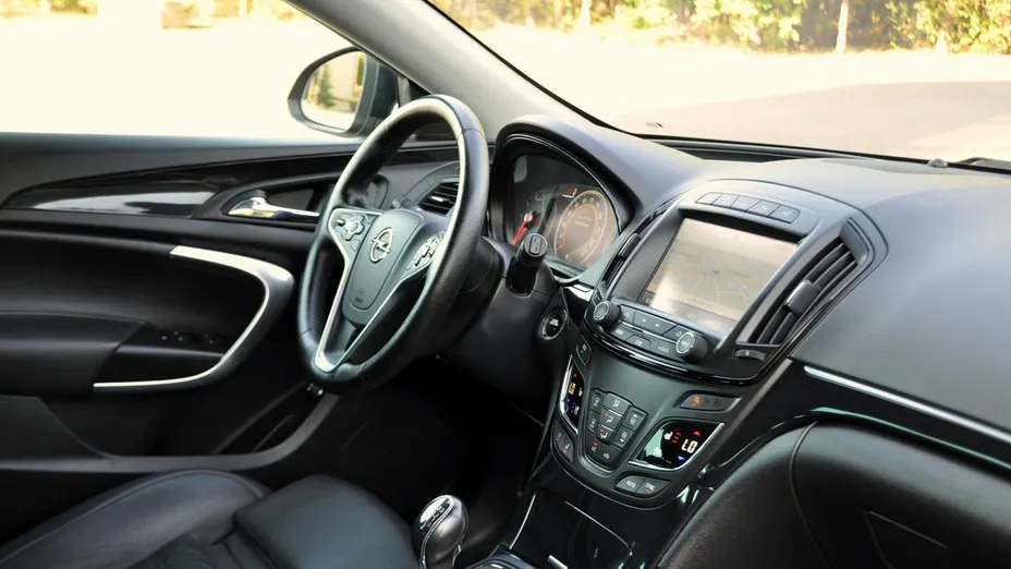 OPEL Insignia -
