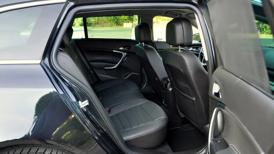 OPEL Insignia -