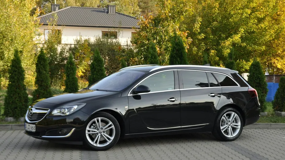 OPEL Insignia -