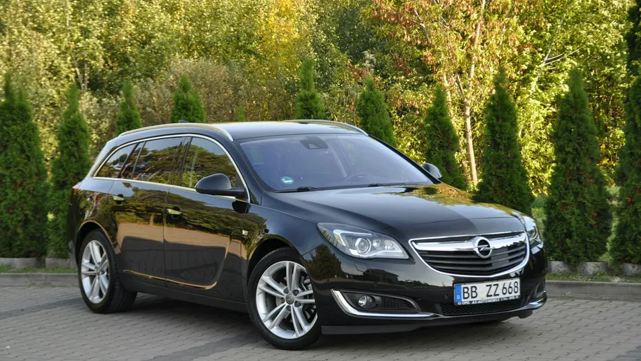 OPEL Insignia -