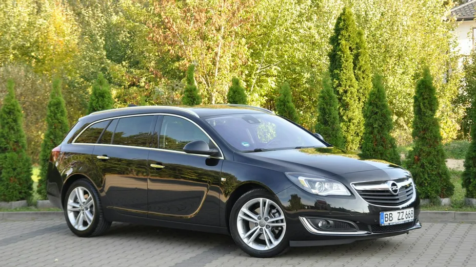 OPEL Insignia -