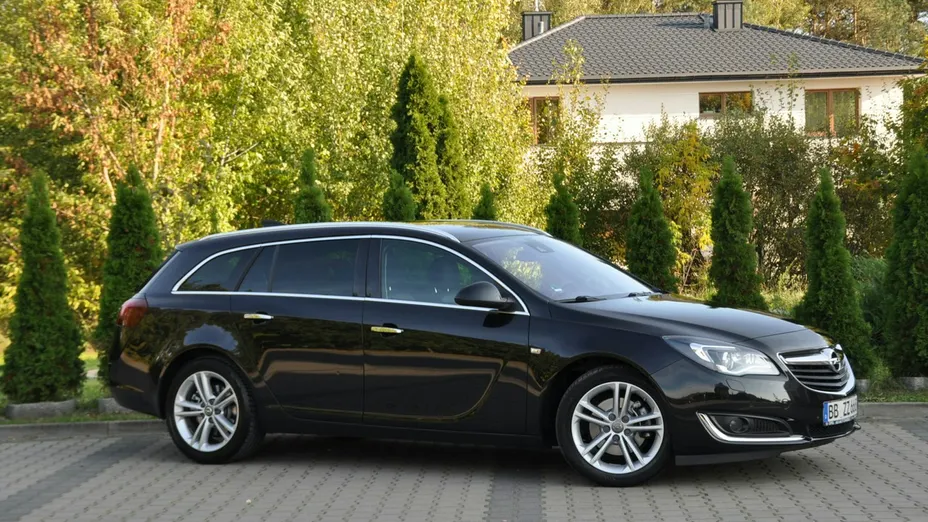 OPEL Insignia -