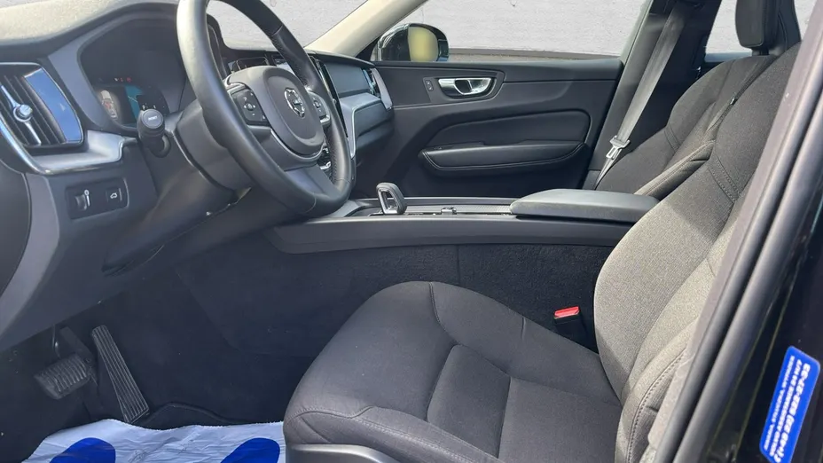 VOLVO XC60 -