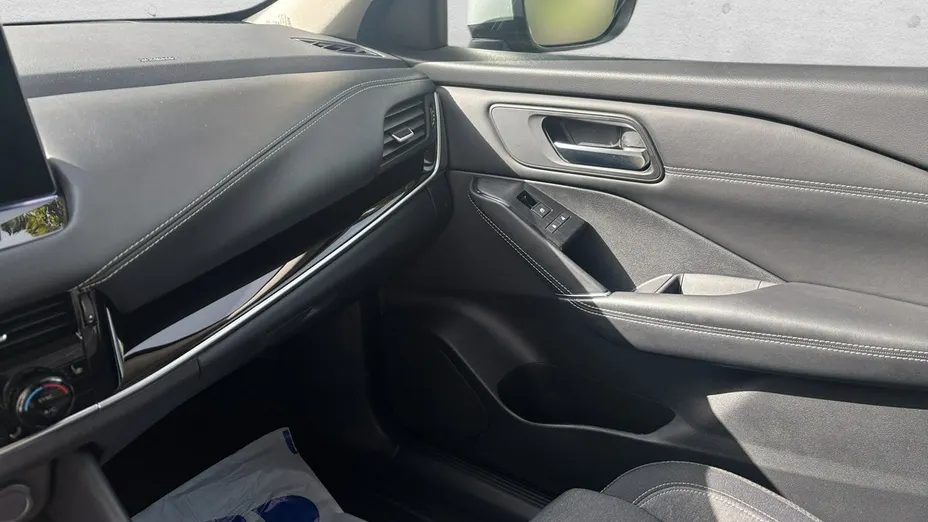 NISSAN Qashqai -