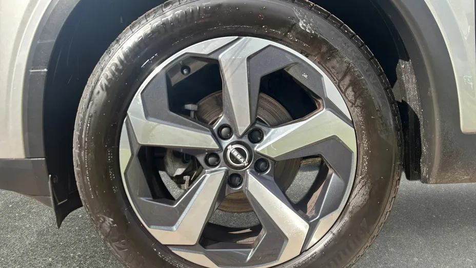 NISSAN Qashqai -