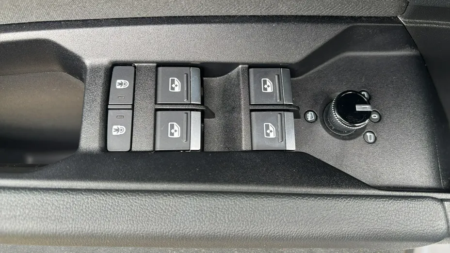 AUDI Q4 e-tron -