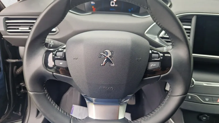 PEUGEOT 308 -