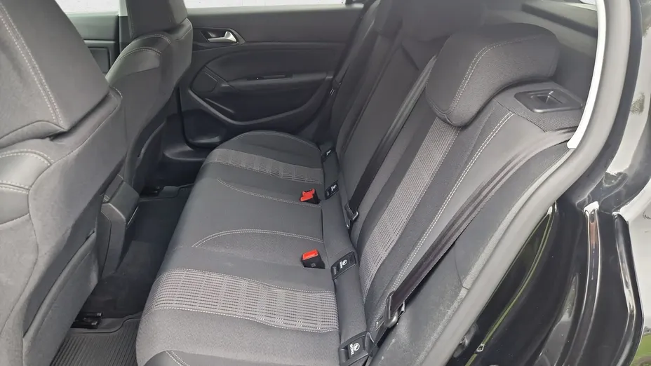 PEUGEOT 308 -